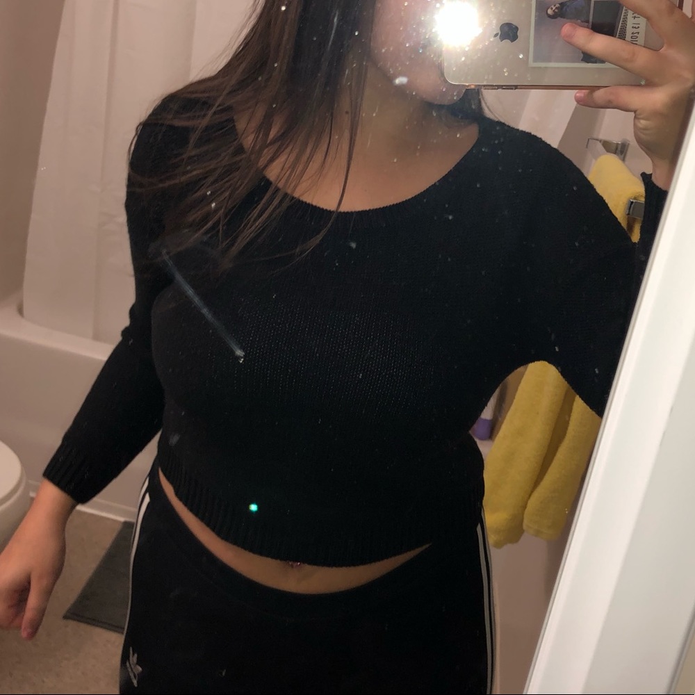 Black Crop Top Sweater